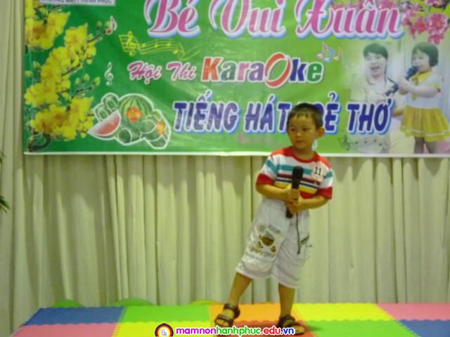 Chuẩn bị cho bé du xuân